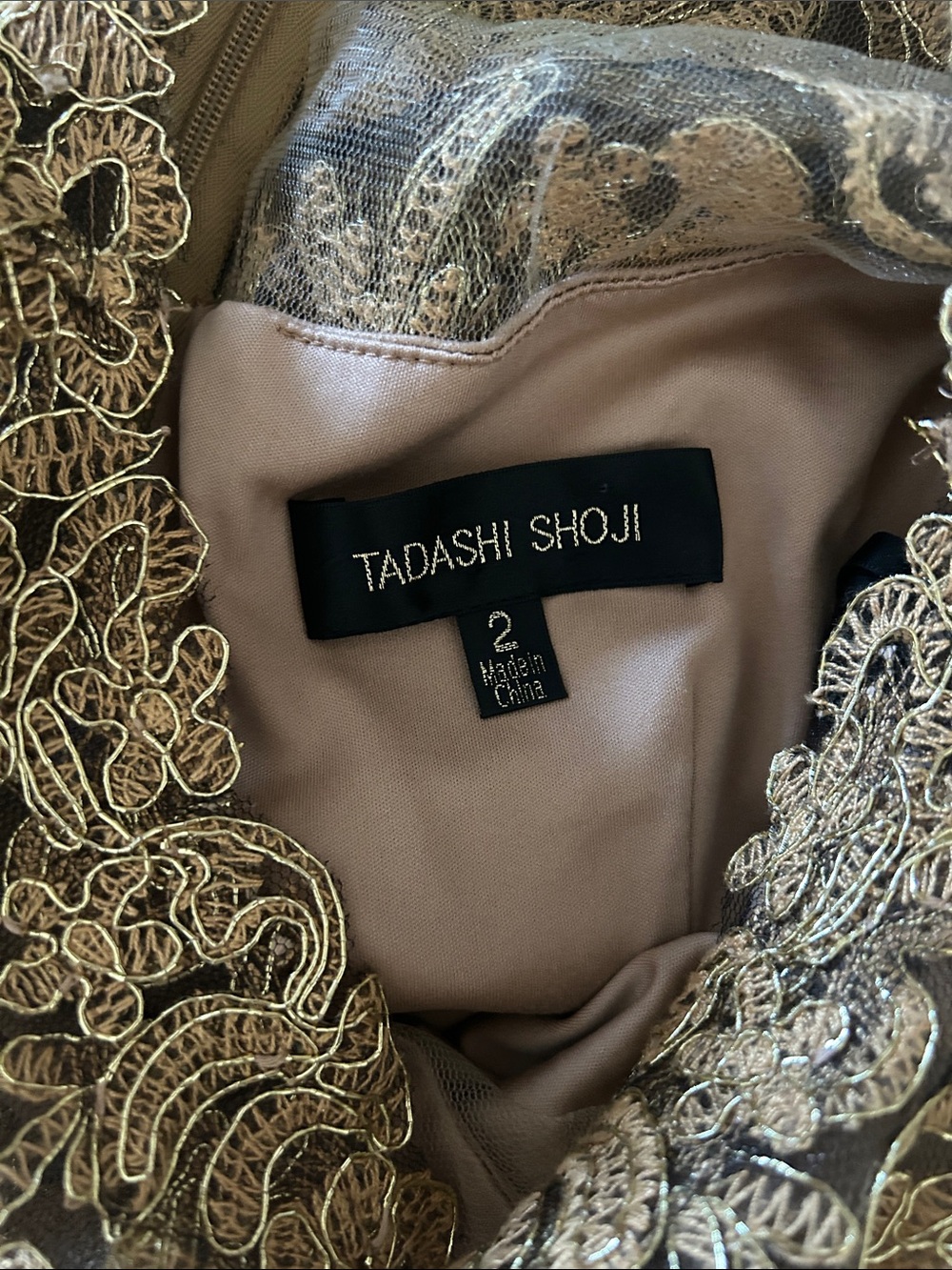 Tadashi Shoji Gold Lace Cap Sleeve Body Con Sheath Mini Dress **Size 2** 🌺🌺 - Picture 7 of 7
